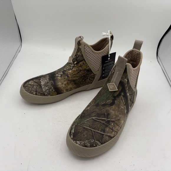 NWT Sperry cutwater deck shoes/ Boots Realtree camo olive Size 9